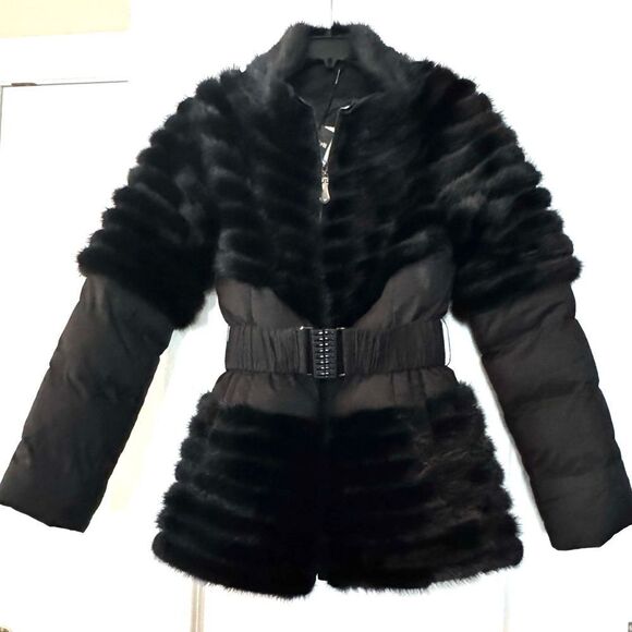 Real Fur black coat - Picture 1 of 6